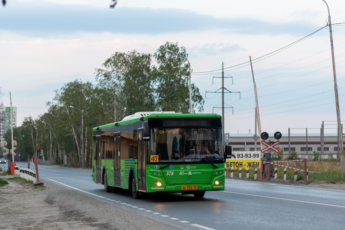 Тюменская область, ЛиАЗ-5292.65 № 576