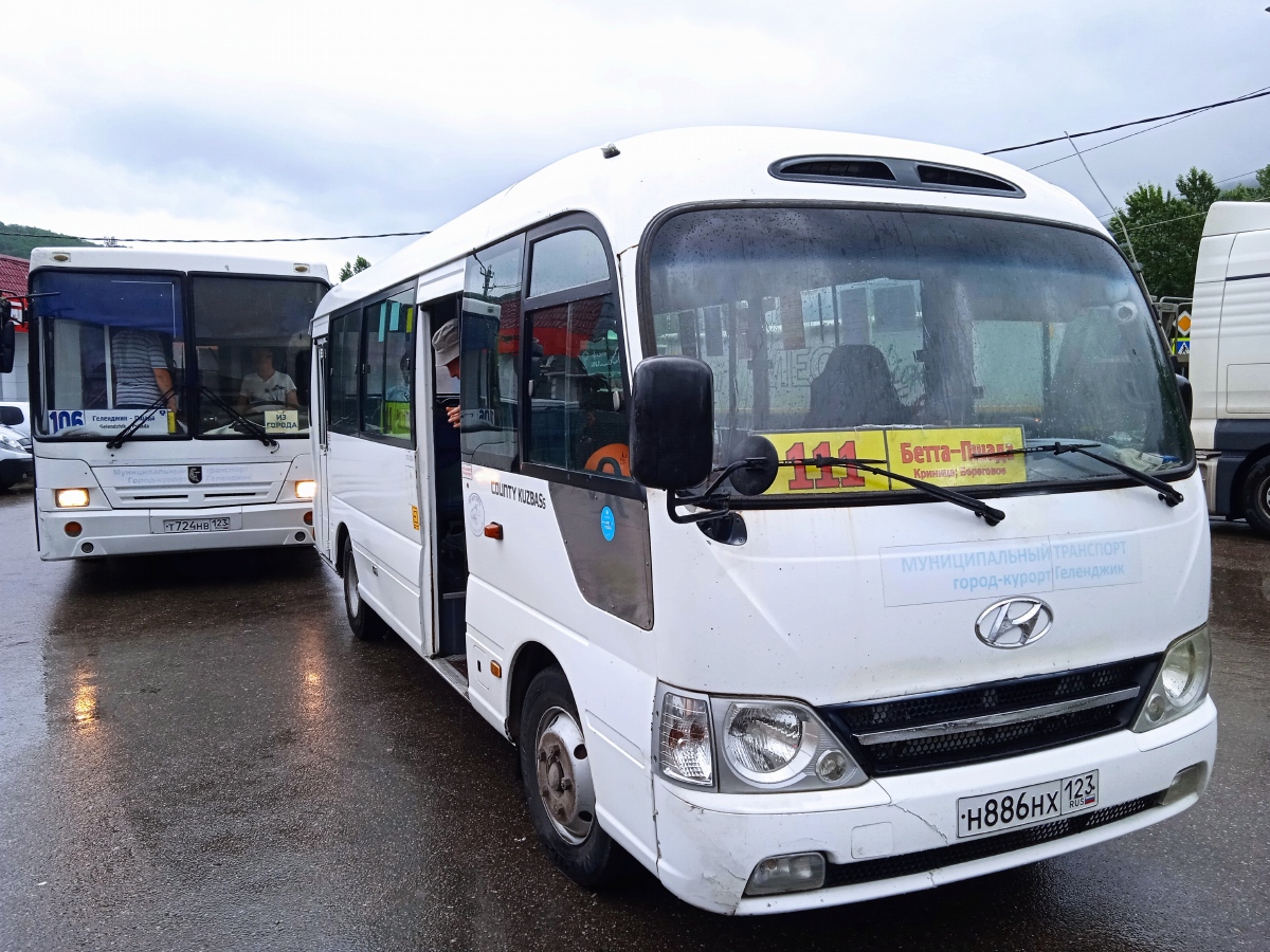 Краснодарский край, Hyundai County Kuzbass № Н 886 НХ 123