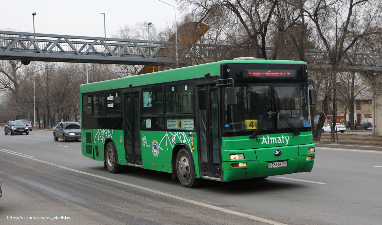Алматы, Yutong ZK6108HGH № 586 DF 02