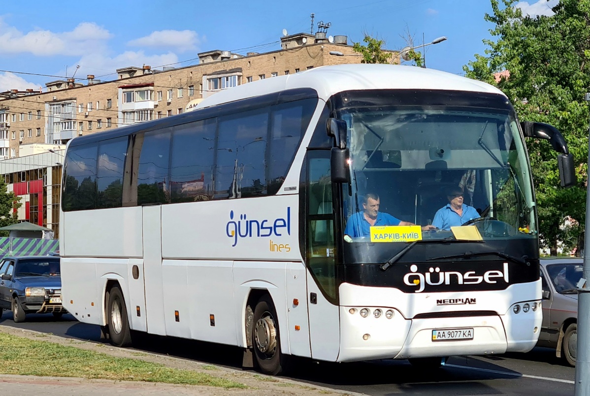 Киев, Neoplan P21 N2216SHD Tourliner № AA 9077 KA