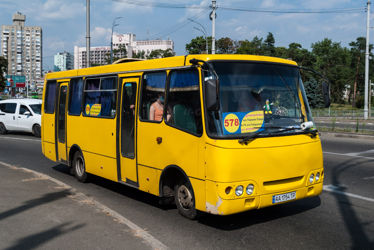 Киев, Богдан А09202 № AA 1754 TP
