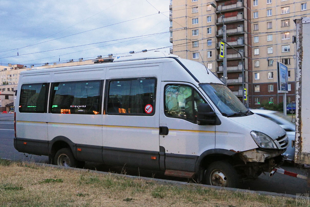 Санкт-Петербург, Самотлор-НН-32404 (IVECO Daily) № Н 745 АТ 57