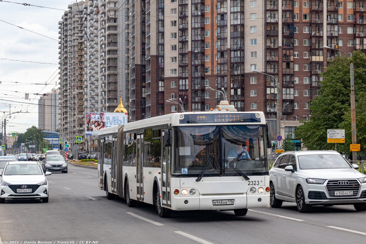 Sankt Petersburg, LiAZ-6213.20 Nr. 2323