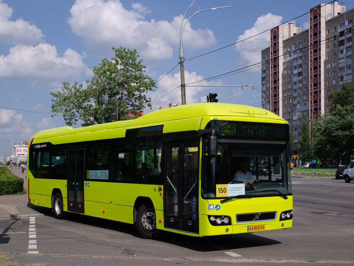 Киев, Volvo 7700 Hybrid № AA 8812 AA