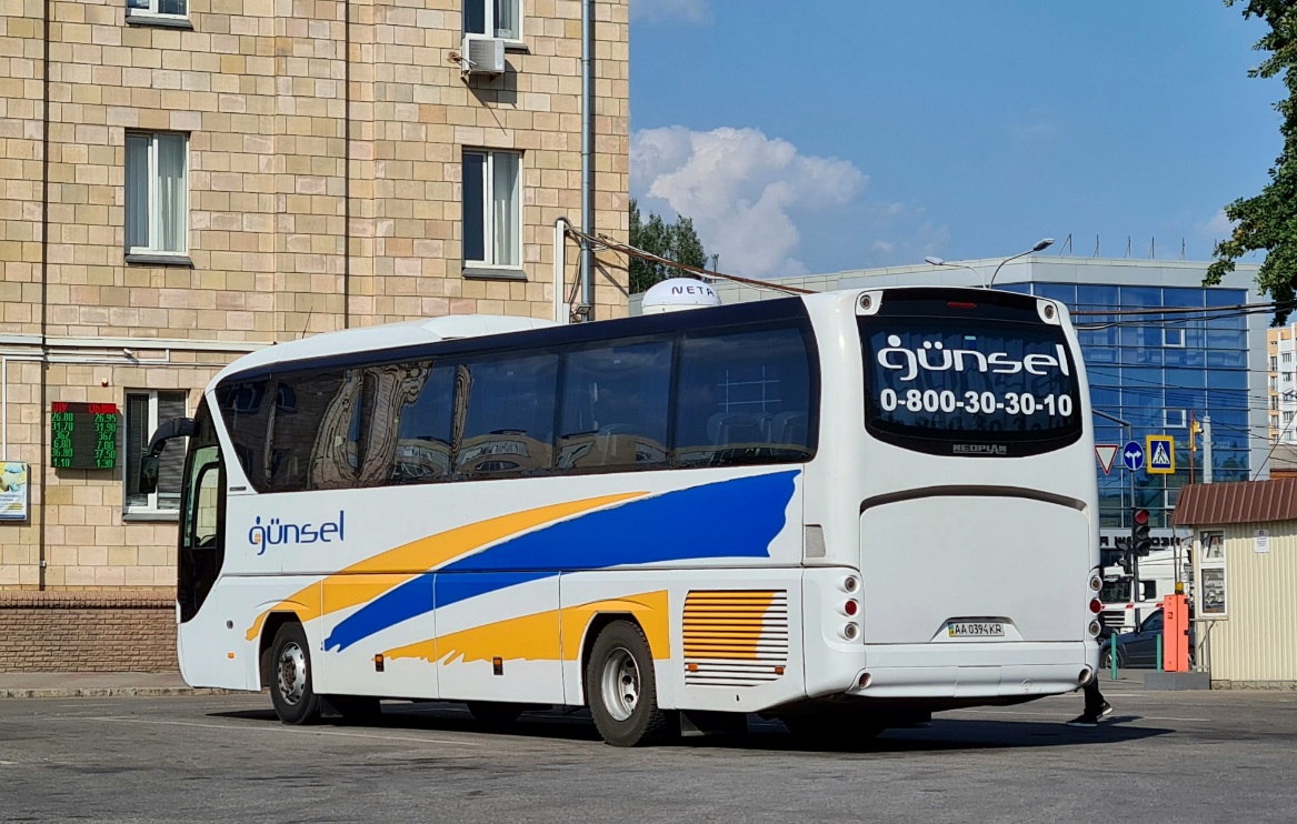 Киев, Neoplan P21 N2216SHD Tourliner SHD № AA 0394 KP