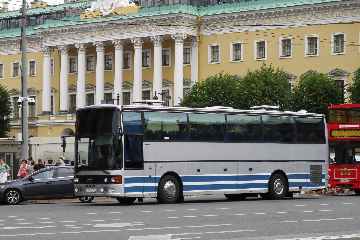 Санкт-Петербург, Van Hool T815 Acron № К 979 РА 178