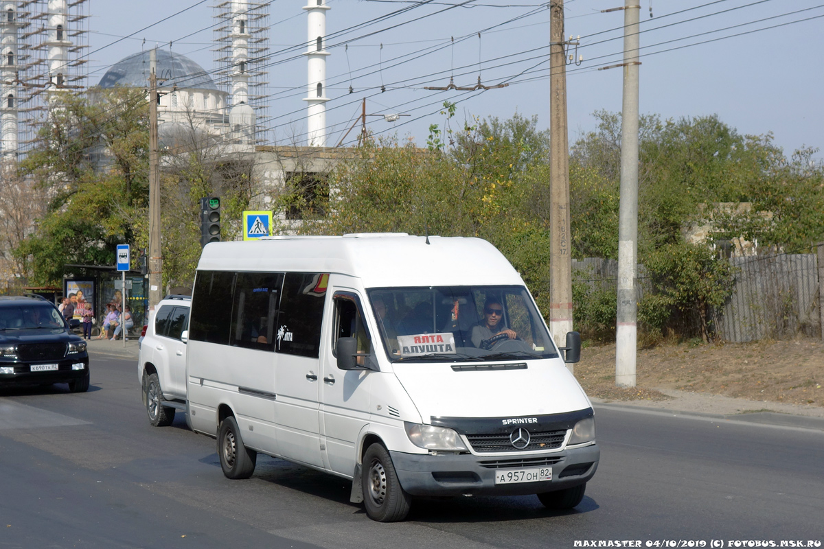 Республика Крым, Mercedes-Benz Sprinter W903 313CDI № А 957 ОН 82