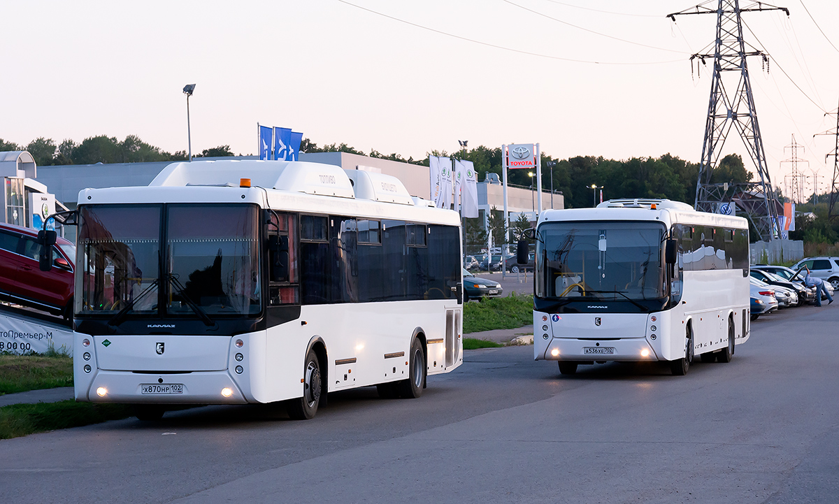 Башкортостан, НефАЗ-5299-11-56 № Х 870 НР 102; Башкортостан, НефАЗ-5299-17-52 № А 536 ХЕ 702