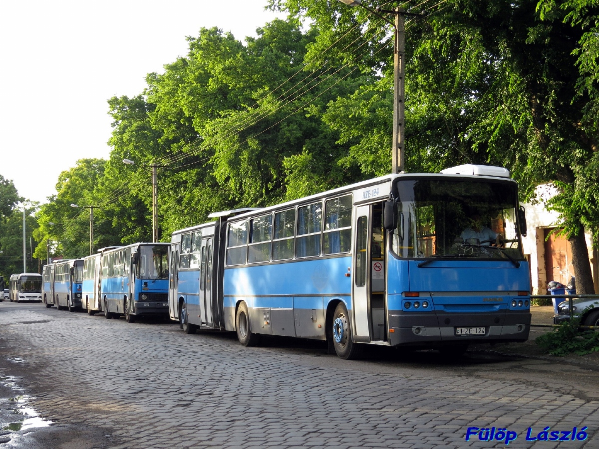 Венгрия, Ikarus 280.30M № GMY-384; Венгрия, Ikarus 280 (Vasi Volán) № DZD-655; Венгрия, Ikarus C80.30M № HZE-124; Венгрия — Разные фотографии