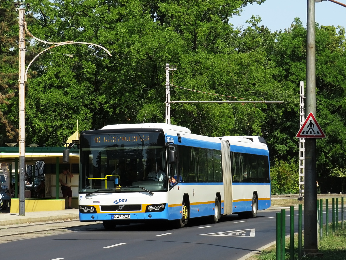 Венгрия, Volvo 7700A № RWZ-743