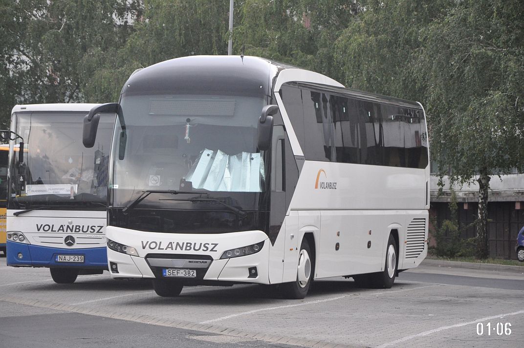 Венгрия, Neoplan P21 N2216SHD Tourliner № SEF-382