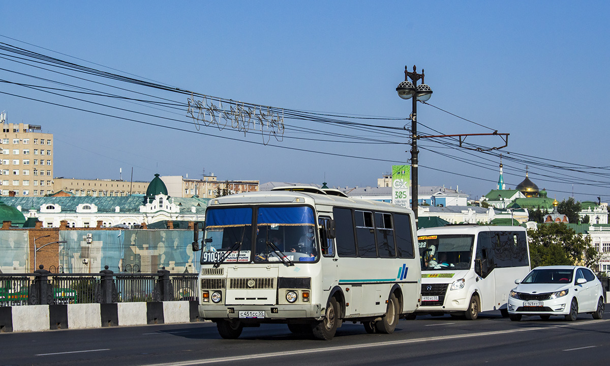 Omsk region, PAZ-32053 # С 451 СС 55