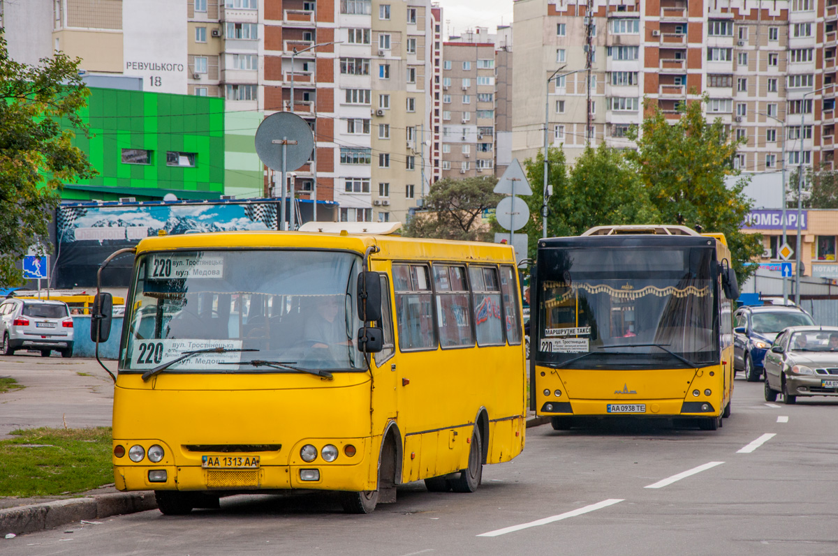 Kijevas, Bogdan A09202 (LuAZ) Nr. 8840; Kijevas, MAZ-203.069 Nr. 1854