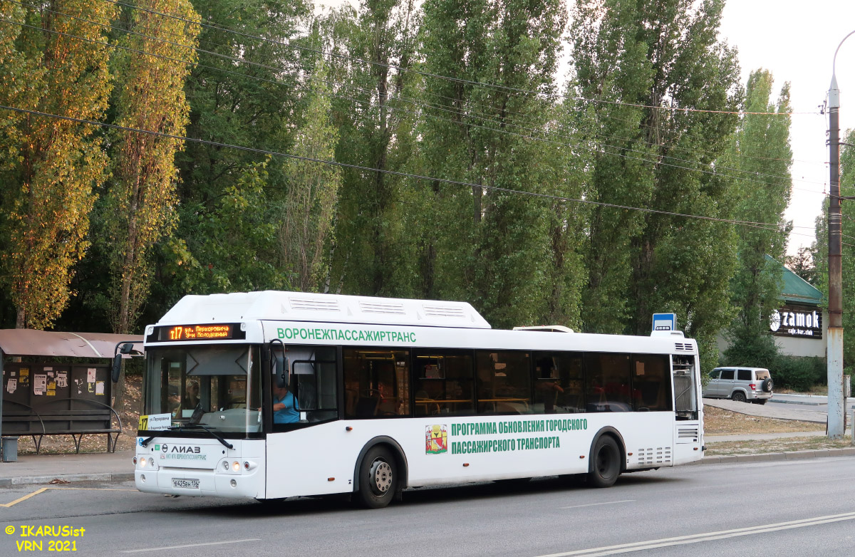 Воронежская область, ЛиАЗ-5292.67 (CNG) № Е 425 ВН 136