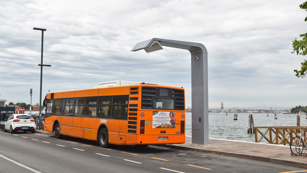 Италия, BredaMenarinibus M240LU № 388