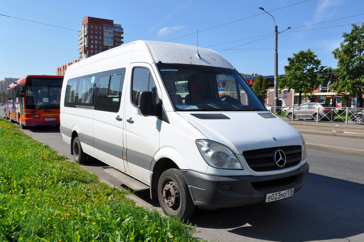 Sankt Petersburg, Luidor-22360C (MB Sprinter) Nr. В 023 МО 178