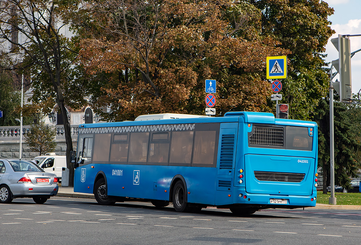 Москва, ЛиАЗ-5292.22 (2-2-2) № 041001