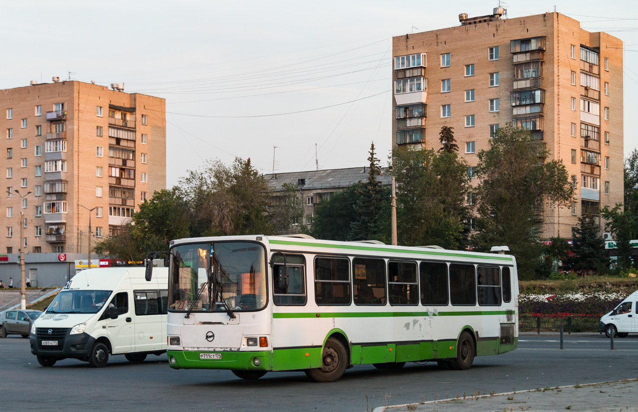 Chelyabinsk region, LiAZ-5256.35 Nr. Р 711 СТ 174