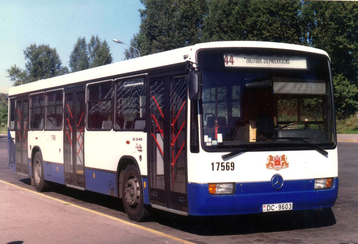 Латвия, Mercedes-Benz O345 № 17569