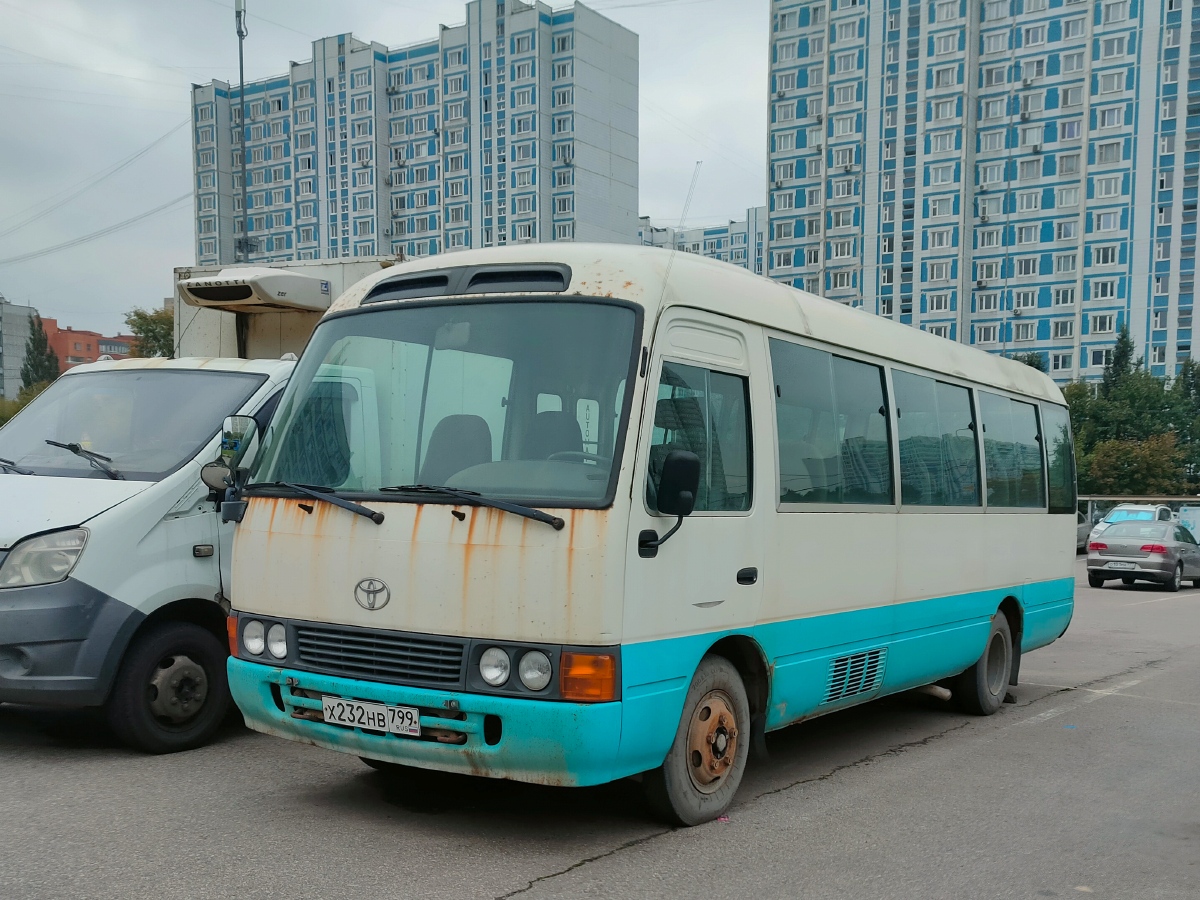 Москва, Toyota Coaster HZB50L № Х 232 НВ 799