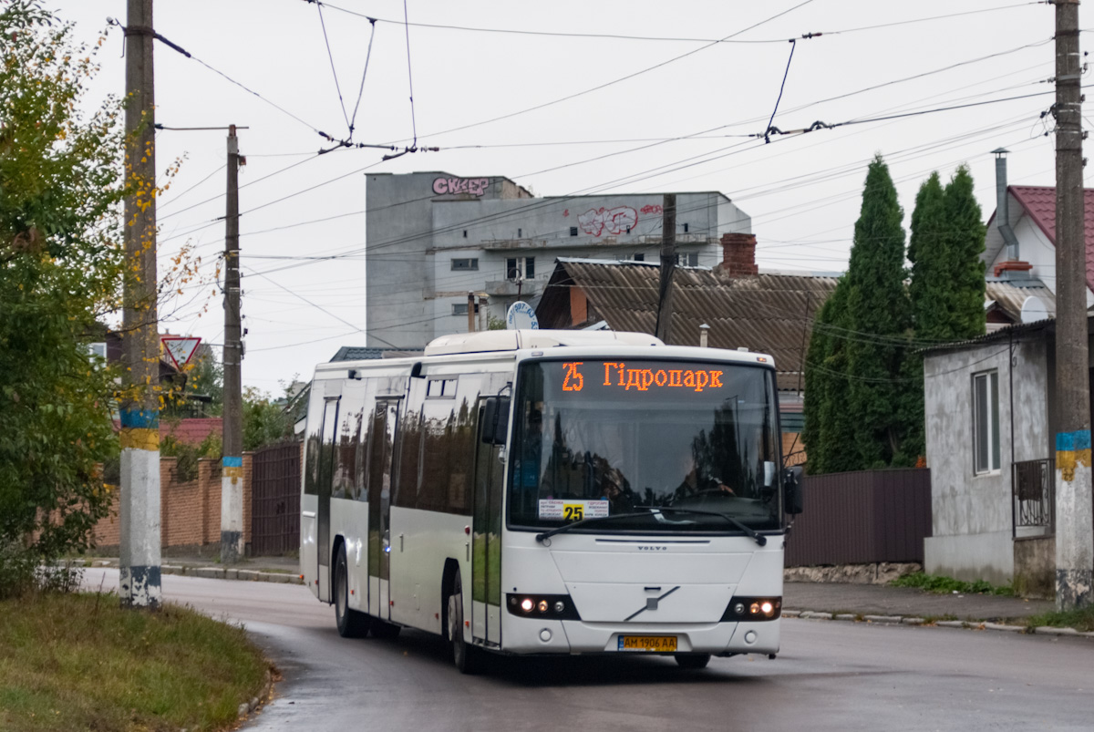 Житомирская область, Volvo 8700LE № AM 1906 AA