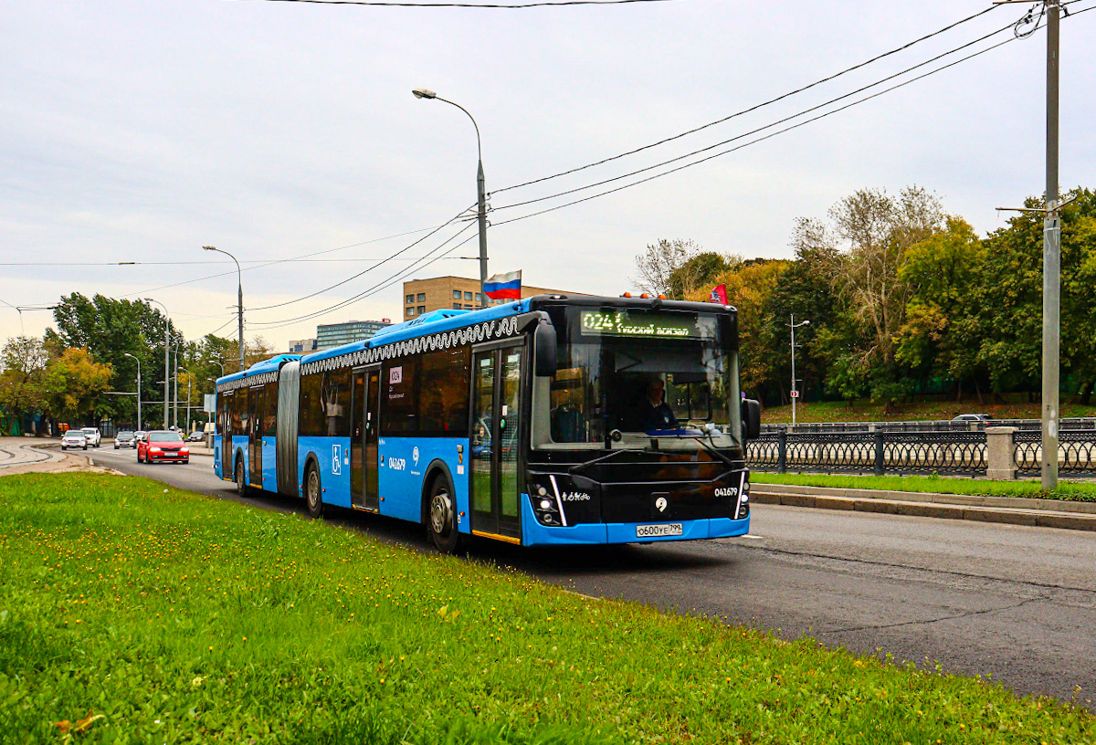 Москва, ЛиАЗ-6213.65 № 041679