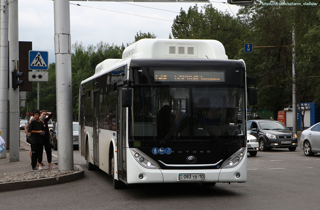 Almaty, Yutong ZK6128HG № 083 YB 10