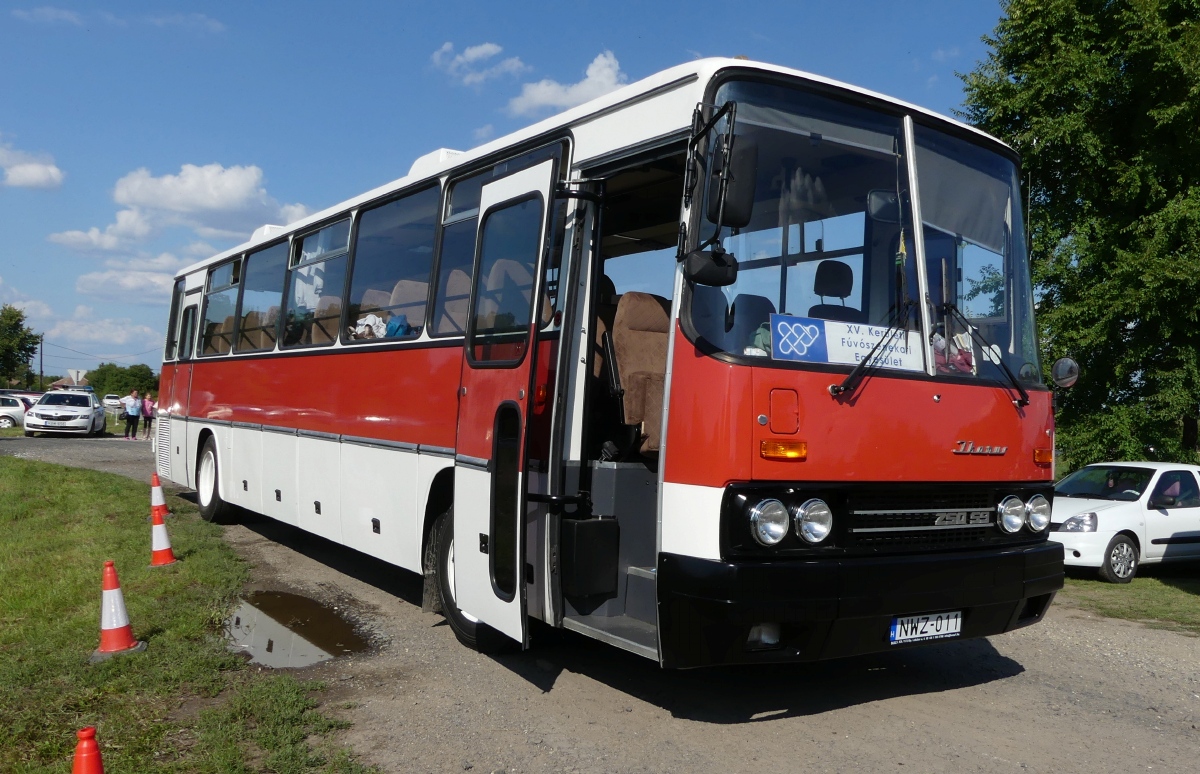 Maďarsko, Ikarus 250.59 č. NWZ-011; Maďarsko — XIII. Nemzetközi Ikarus, Csepel és Veteránjármű Találkozó, Folyás (2021)