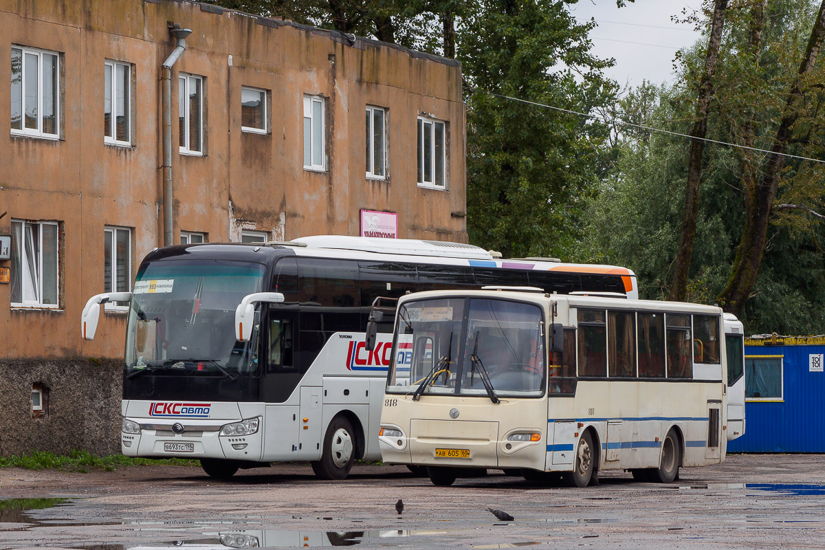 Псковская область, ПАЗ-4230-01 (2-2) (КАвЗ) № 818