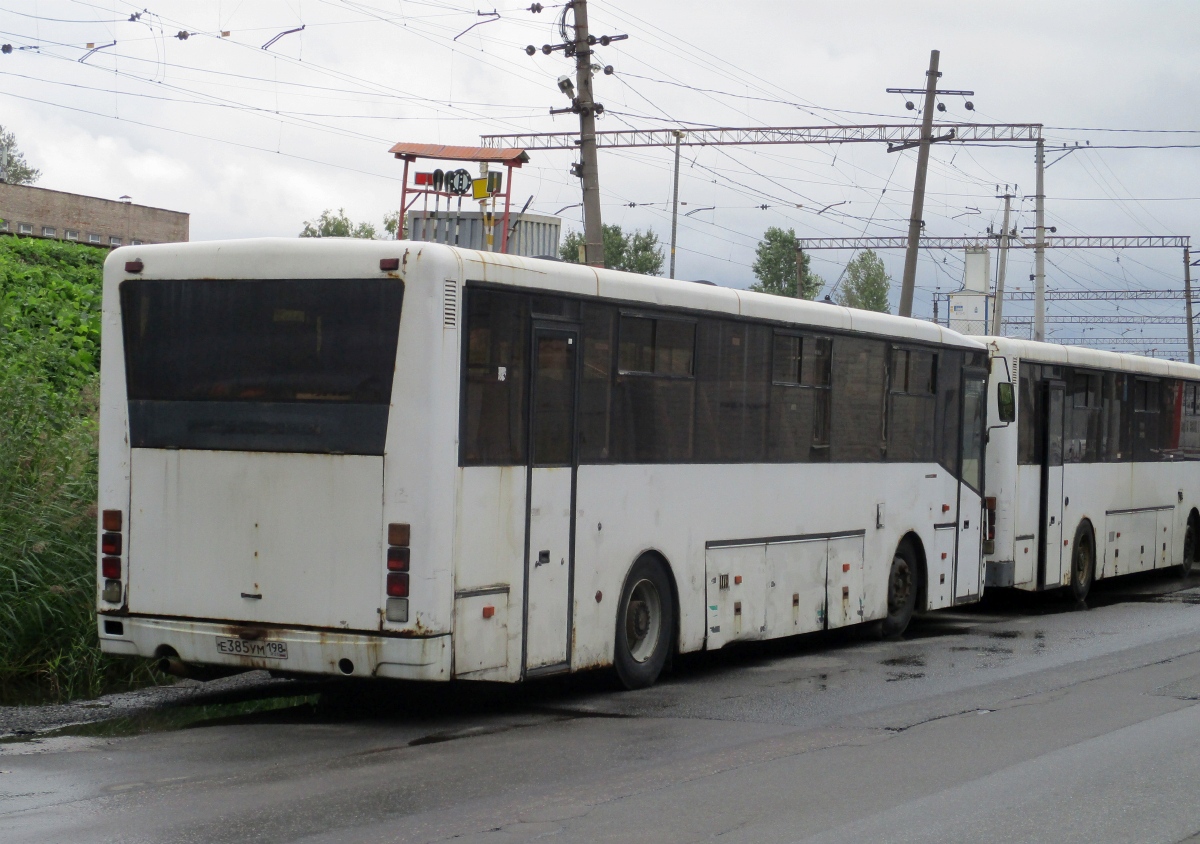 Санкт-Петербург, Волжанин-52702-10-02 № Е 385 УМ 198