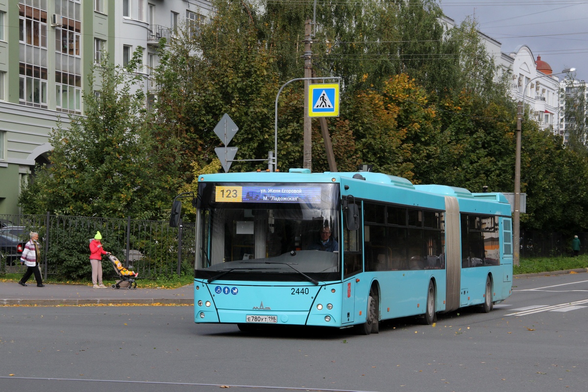 Sankt Petersburg, MAZ-216.066 Nr. 2440