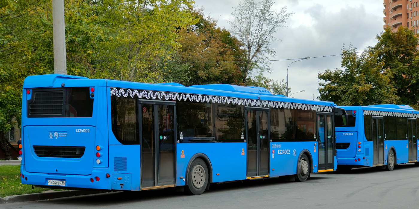 Moskva, LiAZ-5292.65 č. 1324002