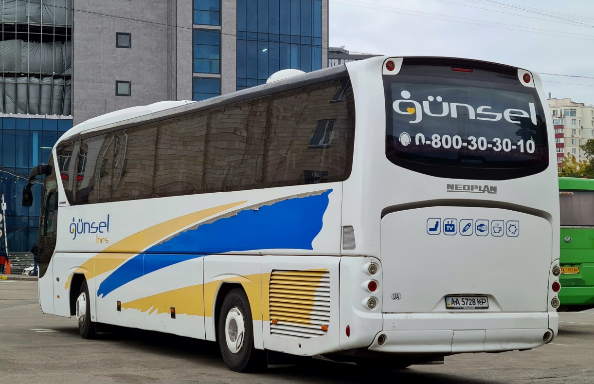 Киев, Neoplan P21 N2216SHD Tourliner SHD № AA 5728 KP