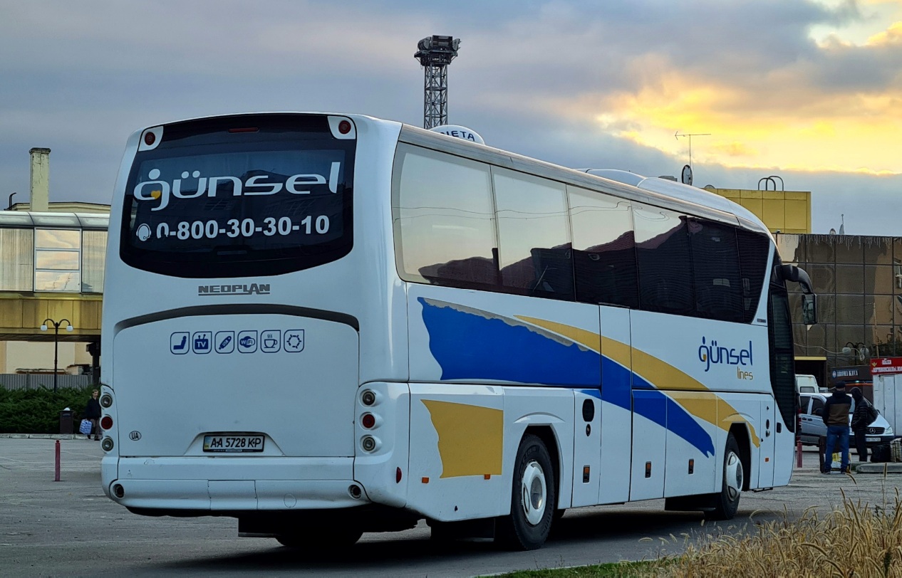 Киев, Neoplan P21 N2216SHD Tourliner SHD № AA 5728 KP