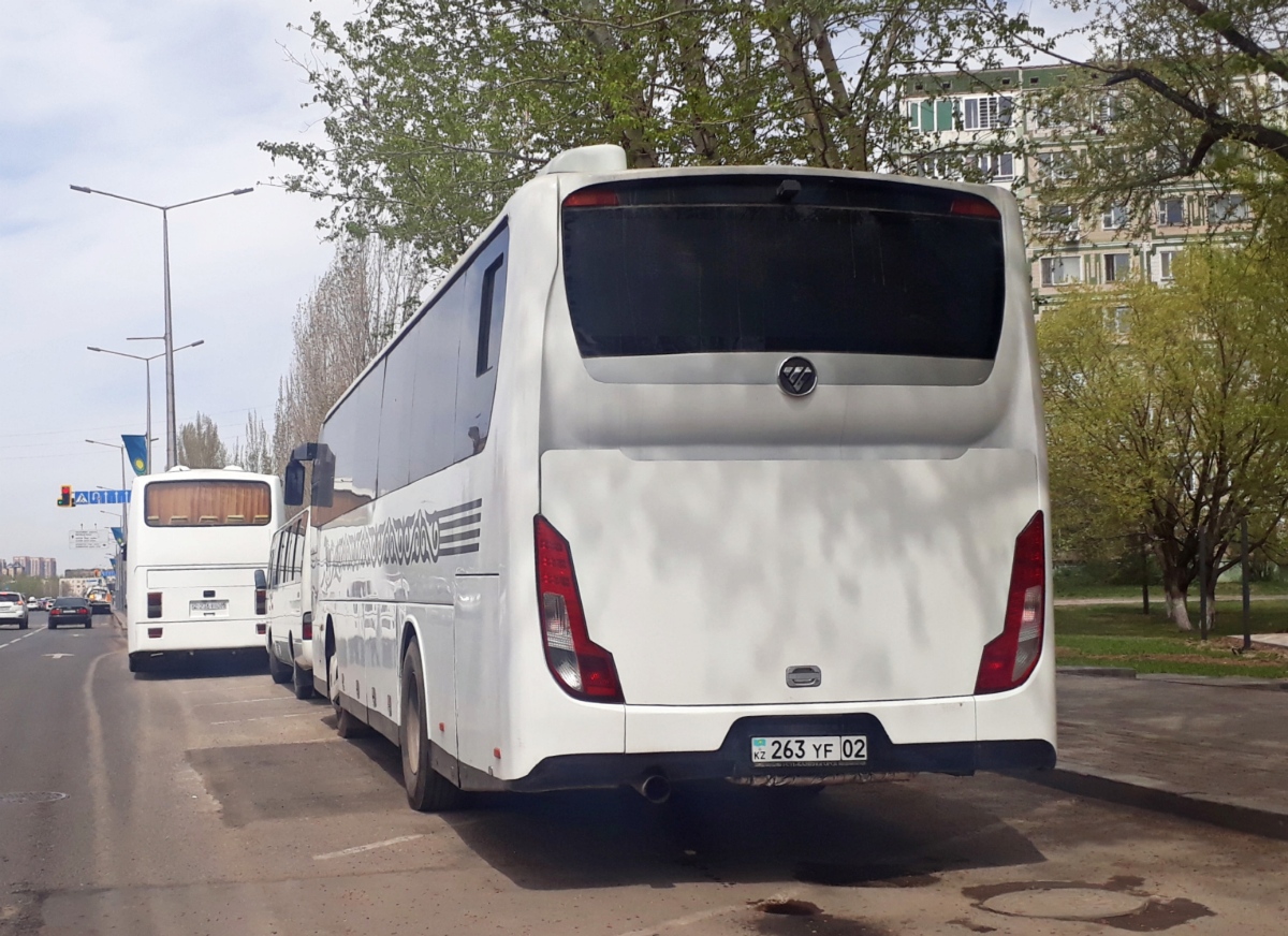 Астана, Van Hool T815 Alicron № Z 236 MOM; Астана, Foton № 263 YF 02