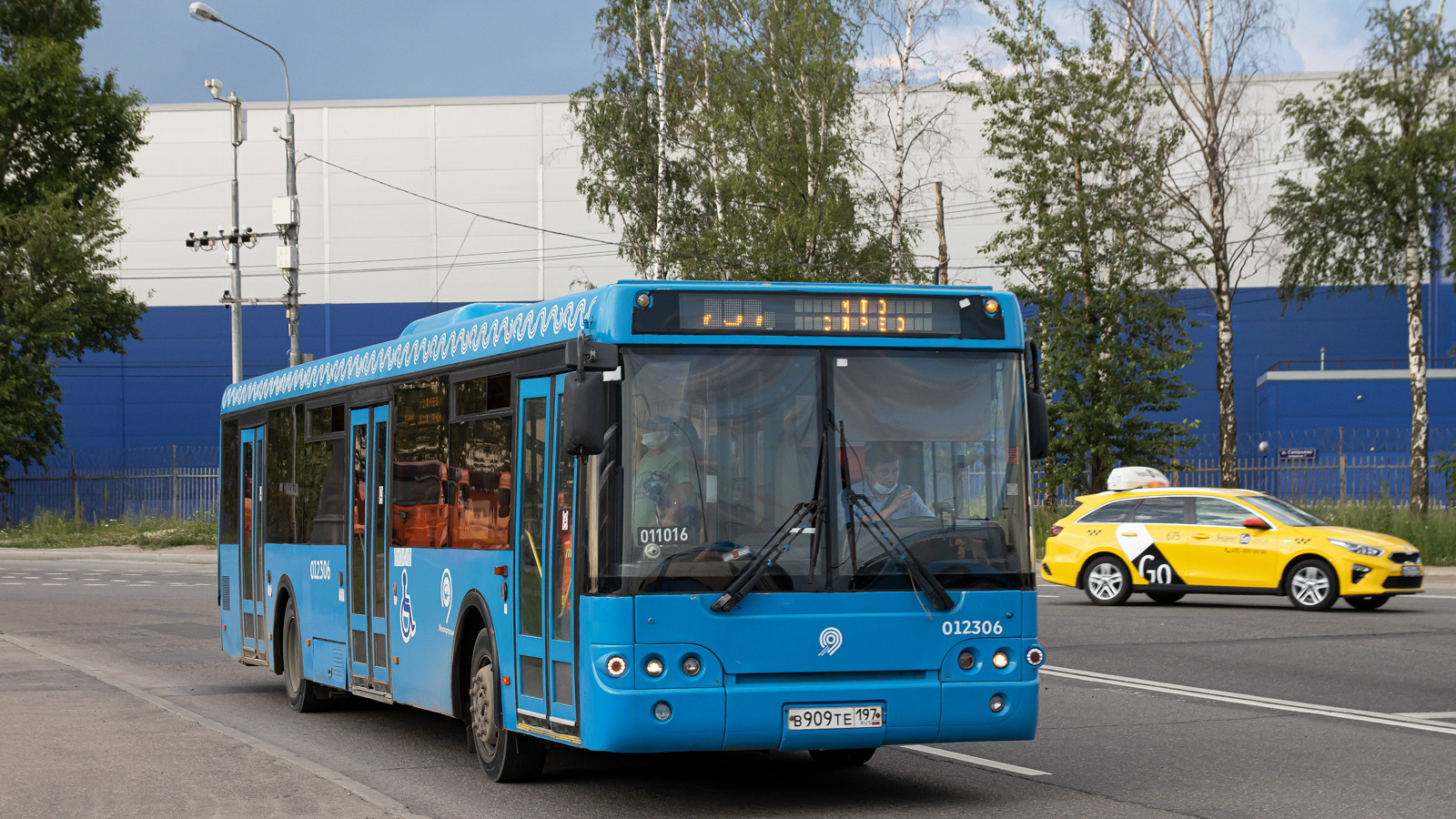 Moskau, LiAZ-5292.22 (2-2-2) Nr. 012306