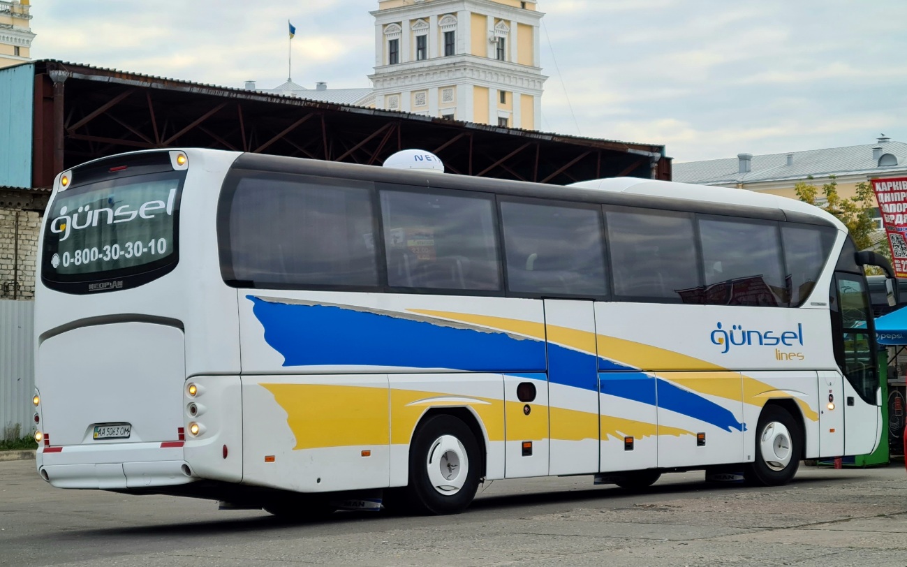 Киев, Neoplan P21 N2216SHD Tourliner SHD № AA 5063 OM