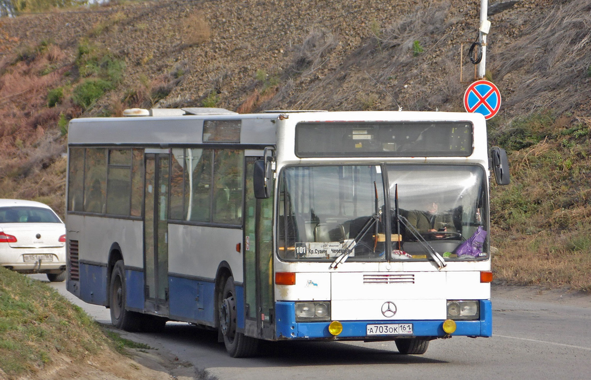 Ростовская область, Mercedes-Benz O405N № А 703 ОК 161