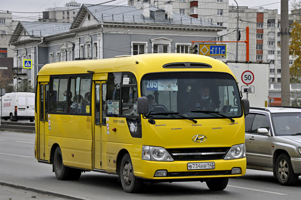 Алтайский край, Hyundai County Kuzbass № В 734 ВВ 142