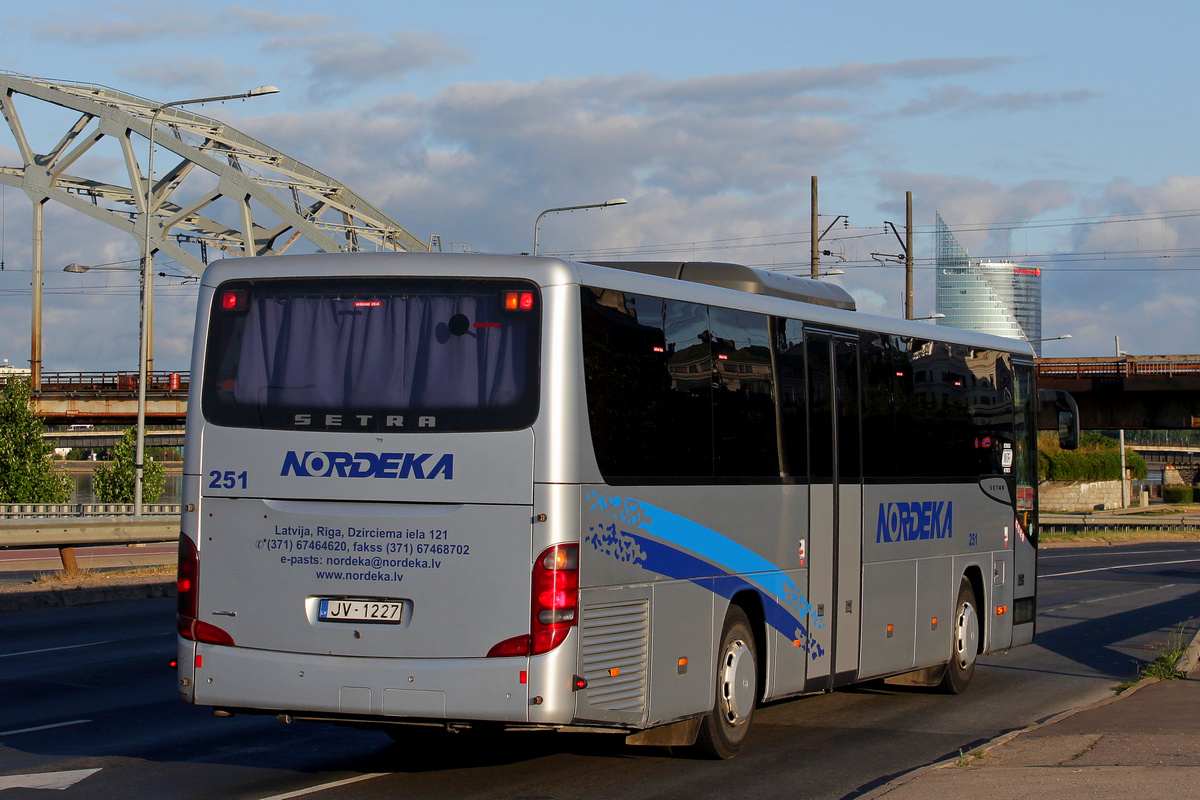 Латвия, Setra S415UL № 251