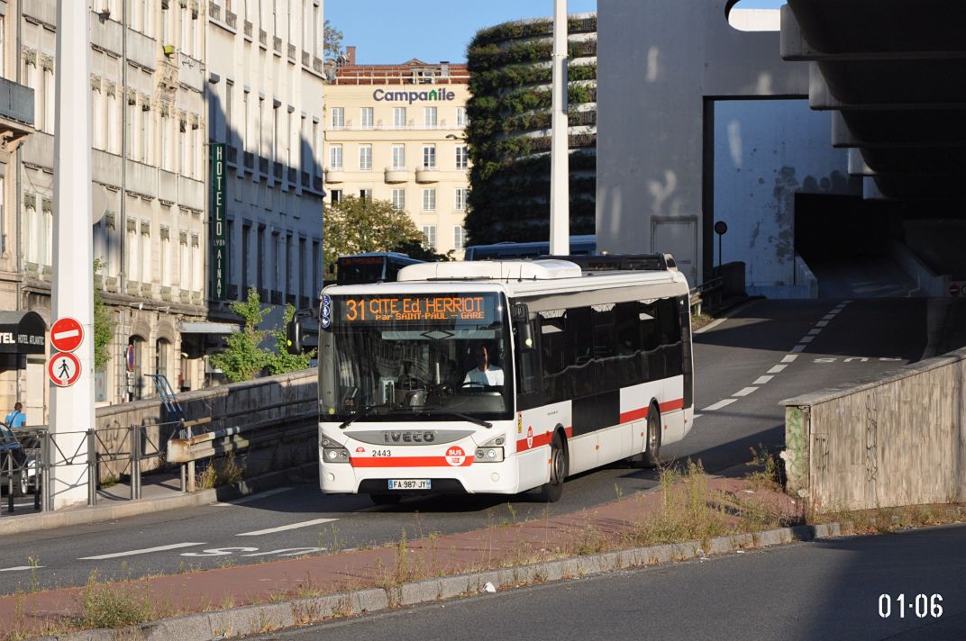 Франция, IVECO Urbanway 12M № 2443