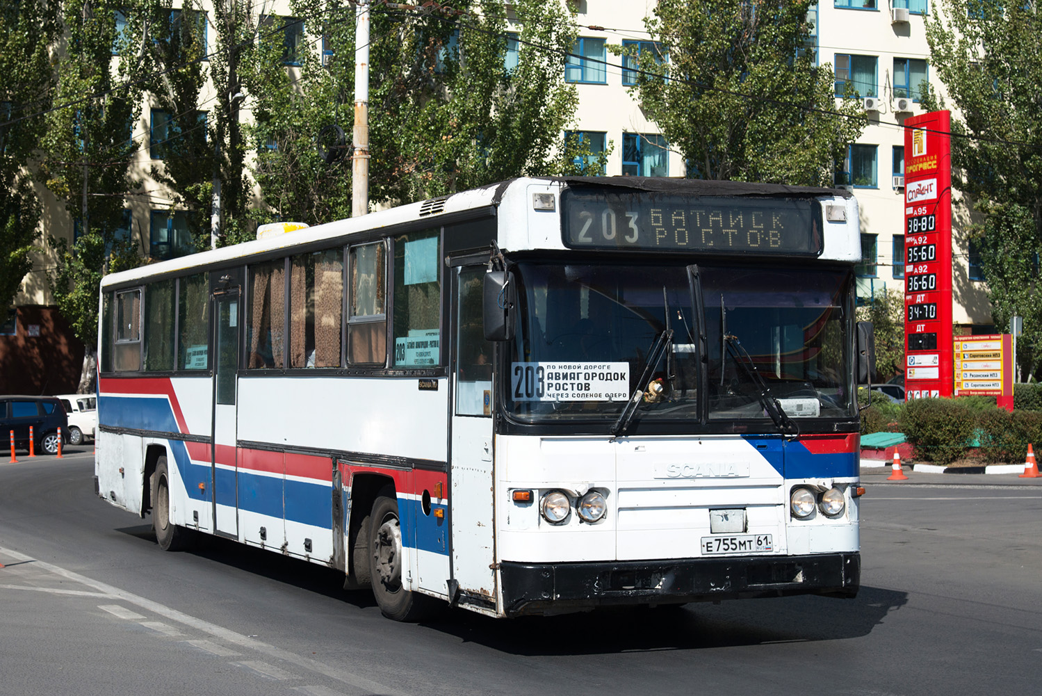 Ростовская область, Scania CK113CLB № Е 755 МТ 61