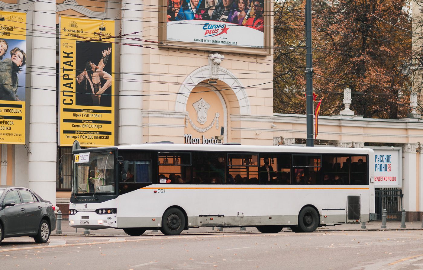 Воронежская область, Волжанин-5270-10-06 № 07023