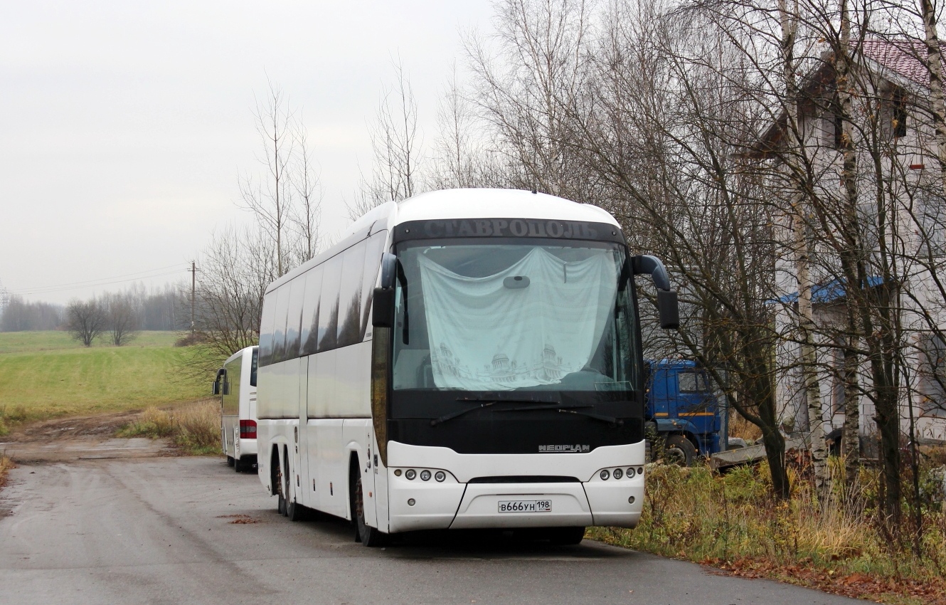Санкт-Петербург, Neoplan P22 N2216/3SHDL Tourliner L № В 666 УН 198