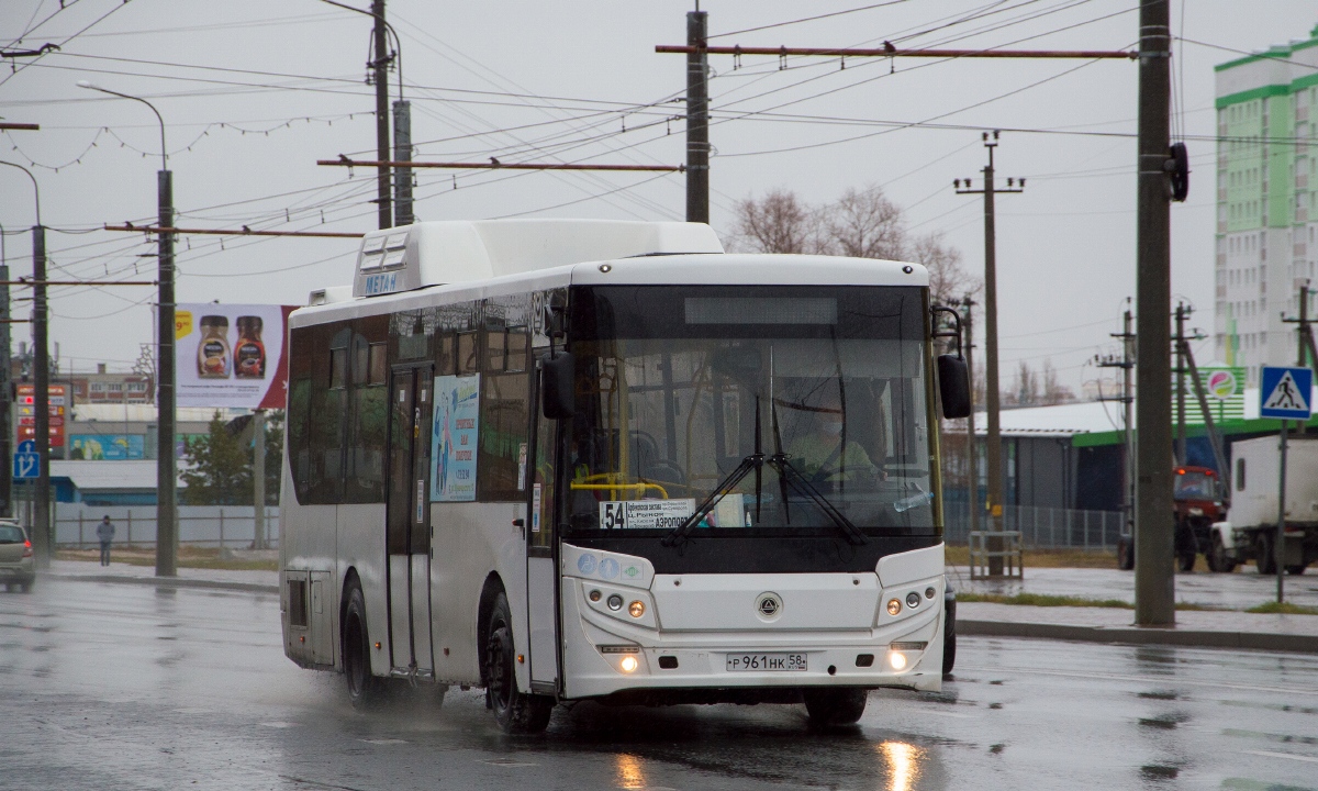 Пензенская область, КАвЗ-4270-70 № Р 961 НК 58