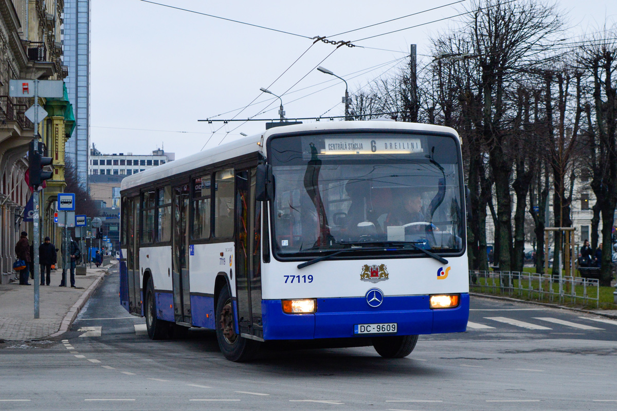 Латвия, Mercedes-Benz O345 № 77119