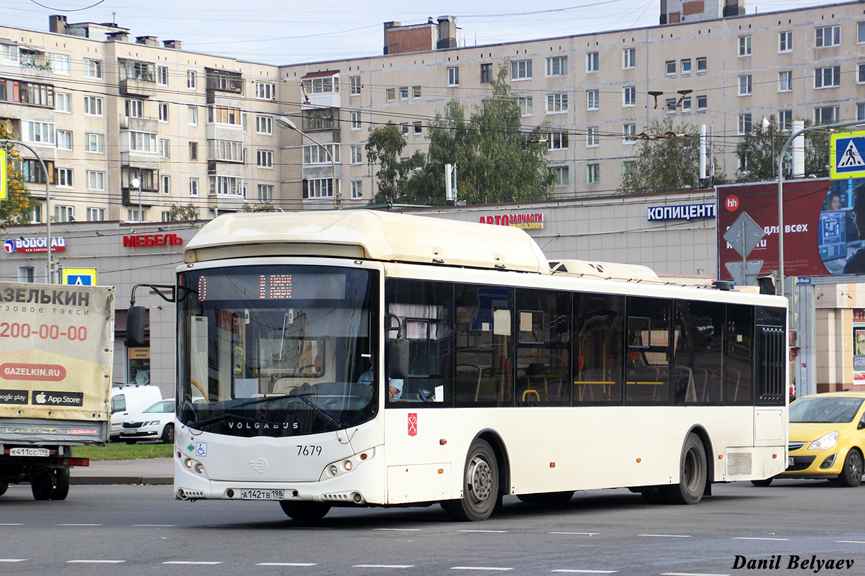 Petrohrad, Volgabus-5270.G0 č. 7679