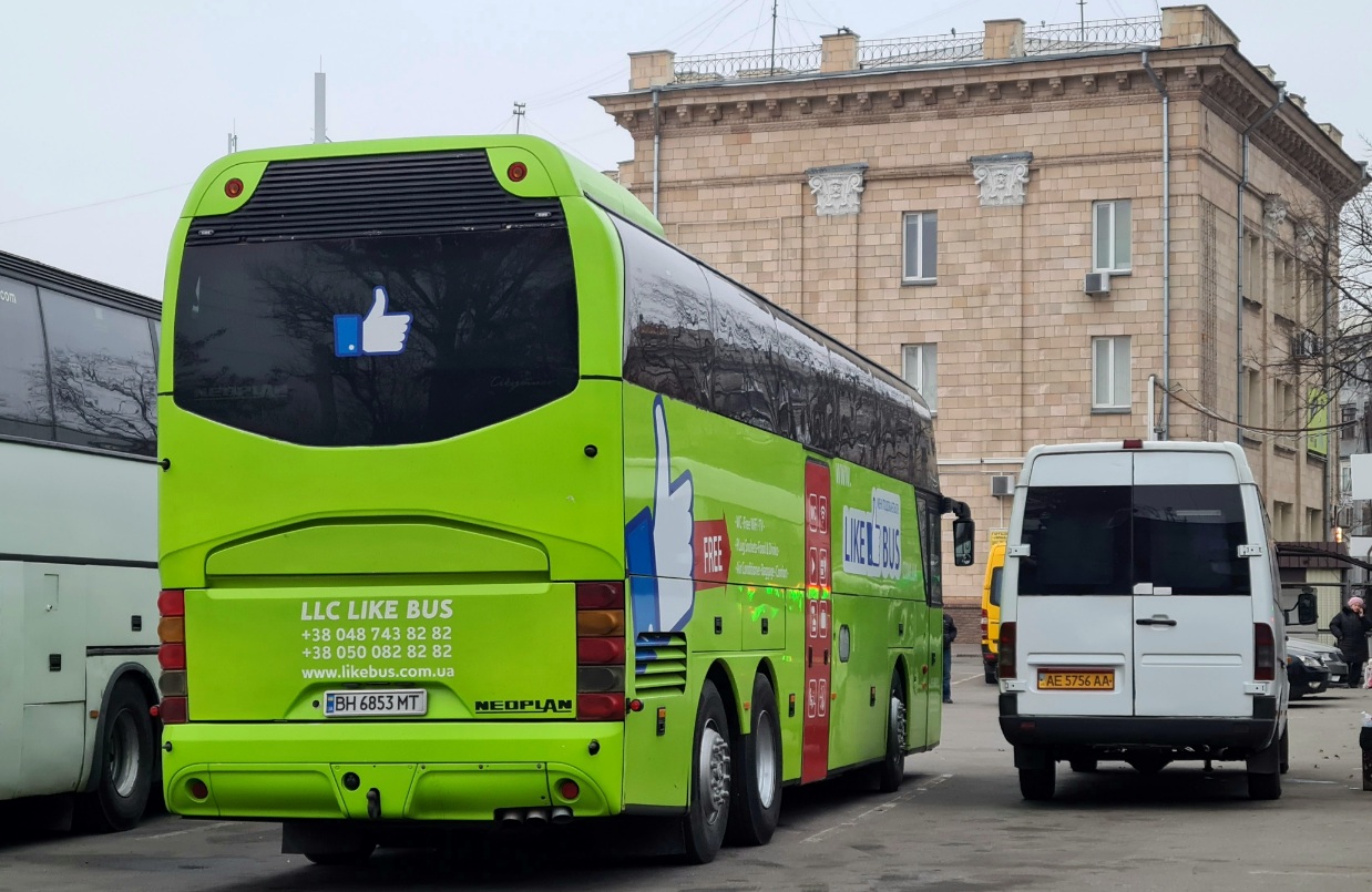 Одесская область, Neoplan PA1 N1116/3H Cityliner H № BH 6853 MT; Днепропетровская область, Mercedes-Benz Sprinter W903 313CDI № AE 5756 AA