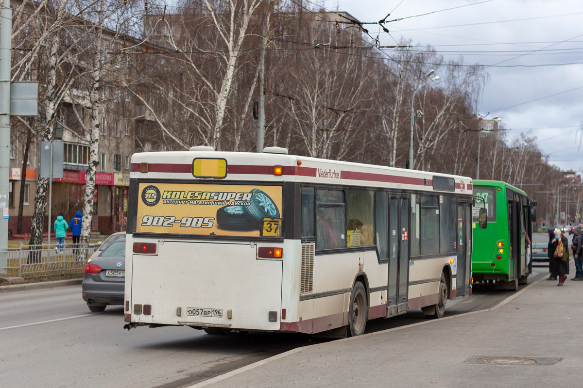 Свердловская область, MAN A10 NL202 № О 057 ВР 196