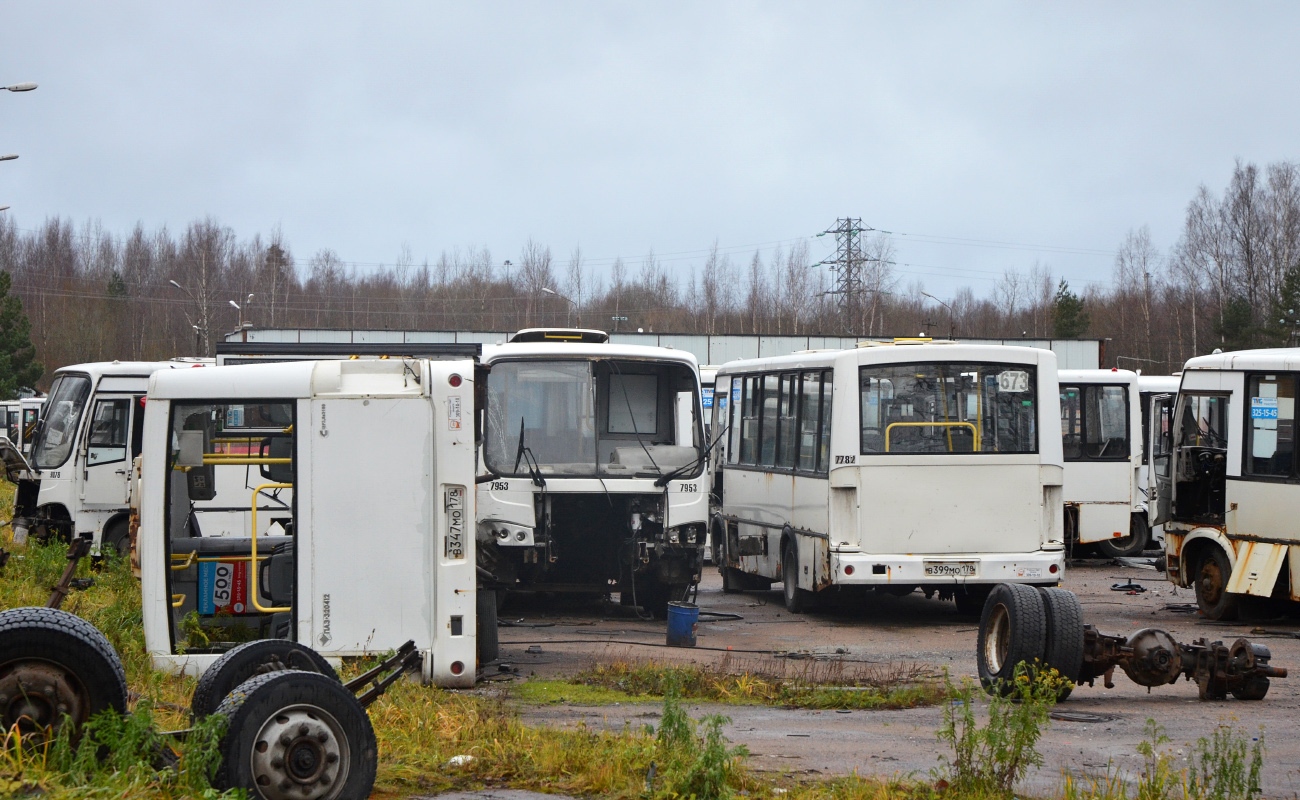 Санкт-Петербург, ПАЗ-320412-05 № 7760; Санкт-Петербург, ПАЗ-320412-05 № 7782; Санкт-Петербург — Автобусные парки и стоянки